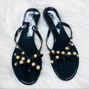 Black jelly pearl sandal